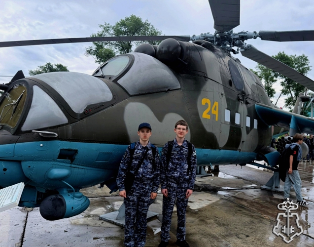 Кадеты из Владивостока побывали в 319‑м вертолётном полку имени В. И. Ленина