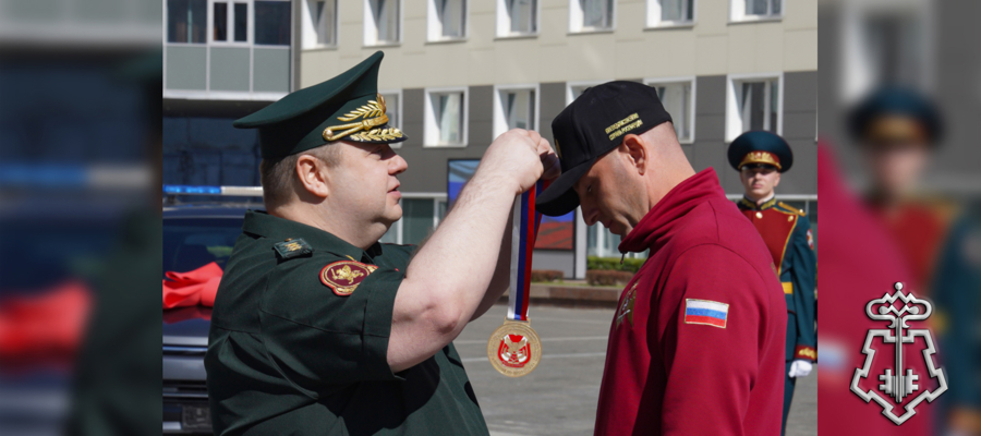 Заместитель директора Росгвардии генерал-полковник Василий Сонин поздравил победителей Всероссийского конкурса профессионального мастерства «Лучший по профессии»