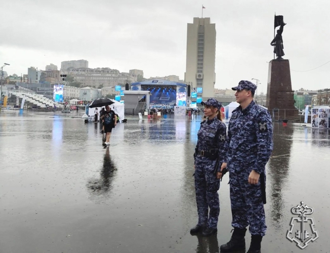 Сотрудники Росгвардии обеспечили безопасность граждан во время празднования Дня знаний